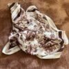 Petit foulard carré marron