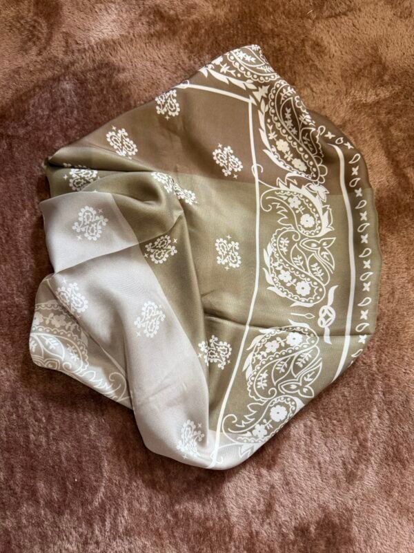 Petit foulard carré