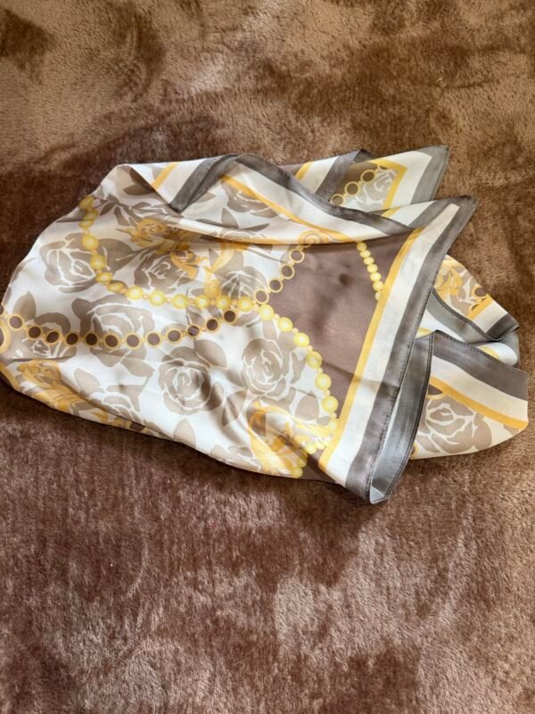 Petit foulard carré taupe