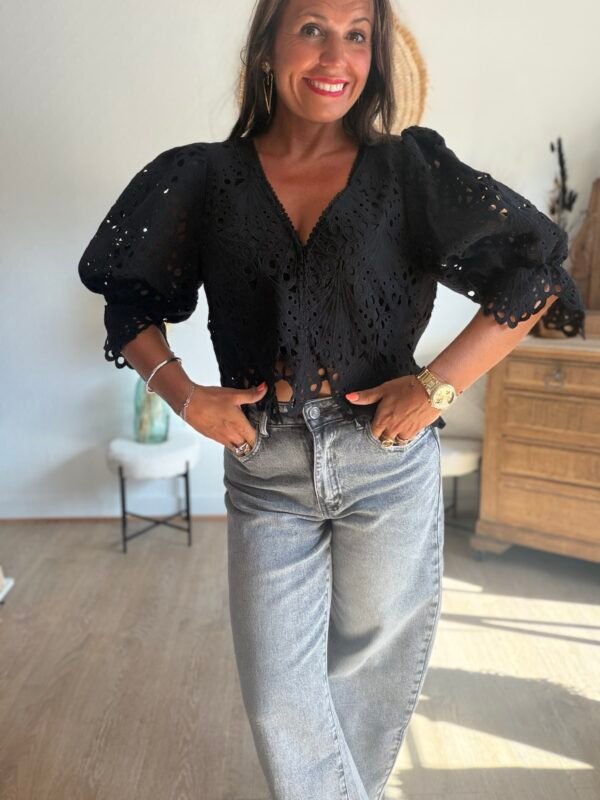 Blouse crop dentelle noir - Modèle Lana
