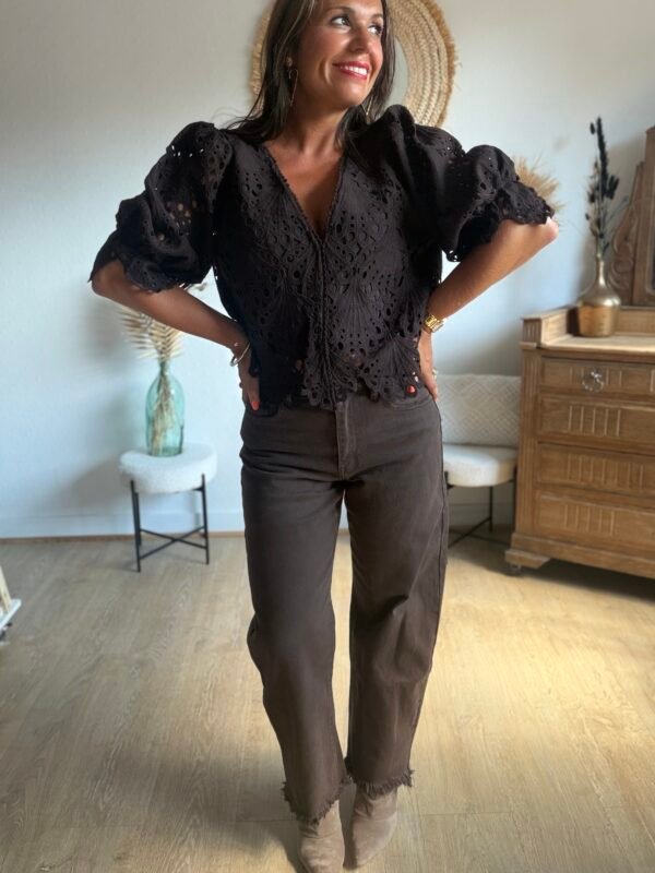 Blouse crop dentelle chocolat - Modèle Lana