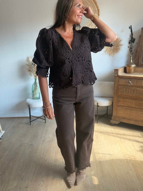 Blouse crop dentelle chocolat - Modèle Lana
