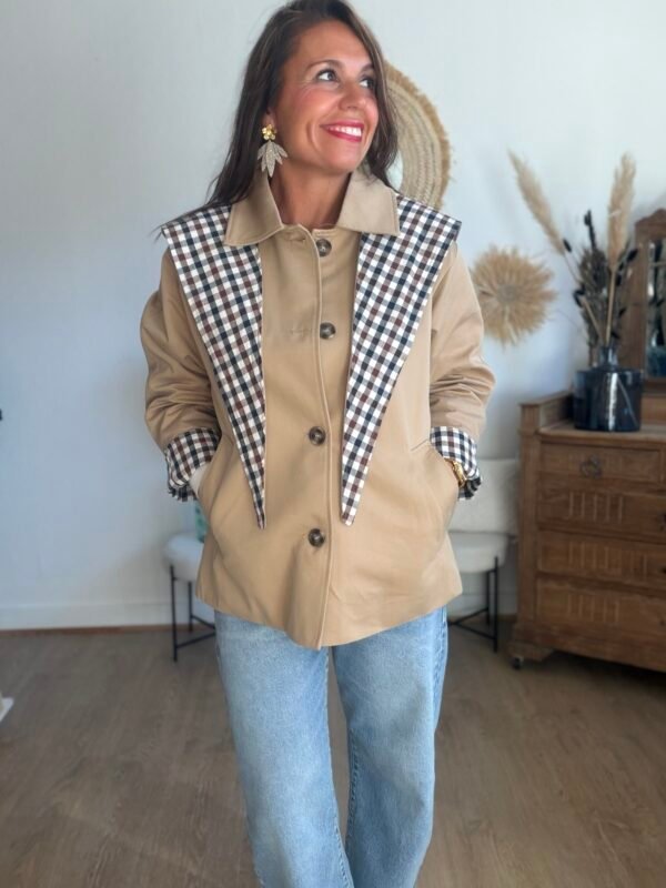 Veste Trench Beige Écharpe-Foulard Vichy - Modèle Maho