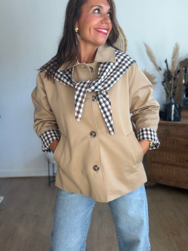 Veste Trench Beige Écharpe-Foulard Vichy - Modèle Maho