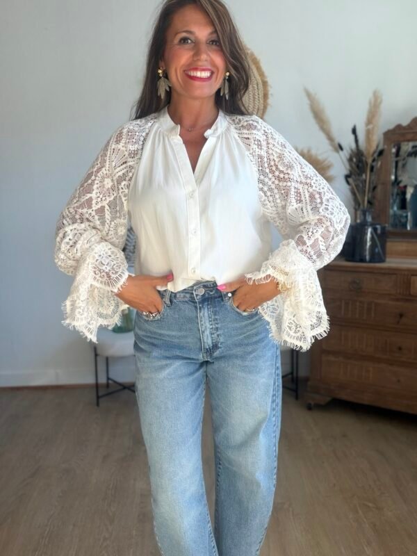 Blouse Fluide Manches en Dentelle- Modèle Saphyr