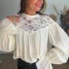 img_1627 Blouse écru à dentelle - Modèle Ruby