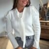 Gilet Veste Écrue à Col Lavallière & Épaulettes - Modèle Swann