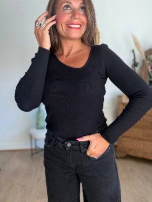 Top en maille Côtelée noir col asymétrique - Modèle Camille