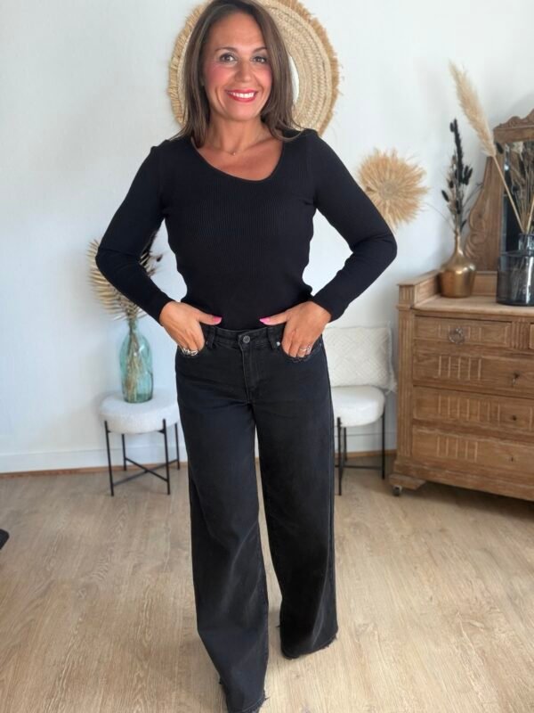 Top en maille Côtelée noir col asymétrique - Modèle Camille