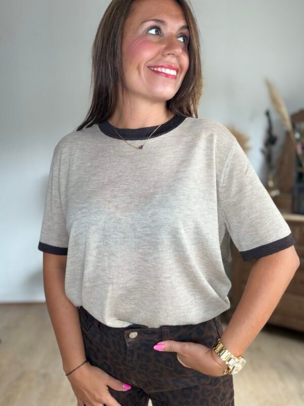 T shirt taupe maille fine - Modèle Carla
