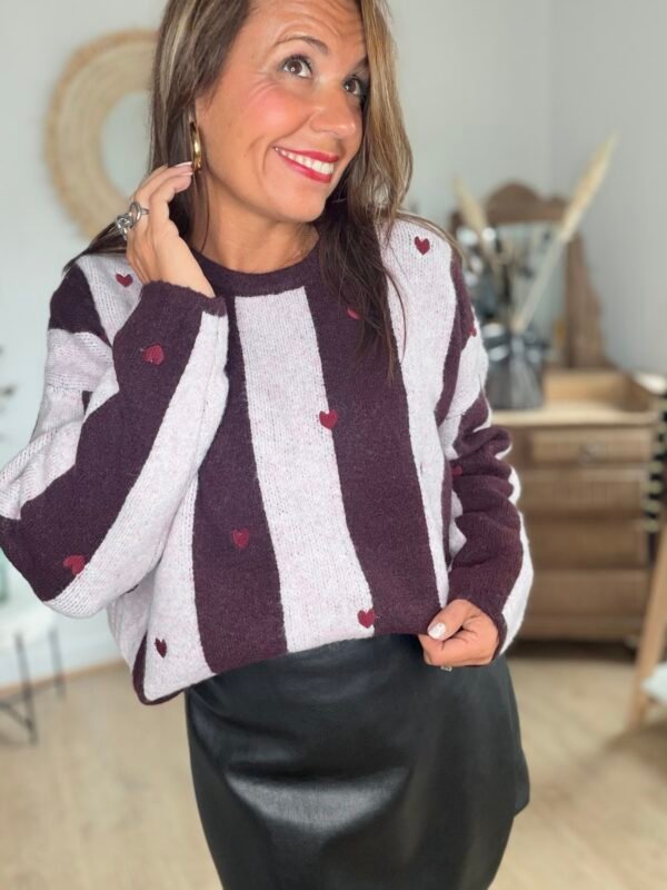 Pull Rayé en Maille Bouclée & Cœurs Brodés - Modèle Mandy