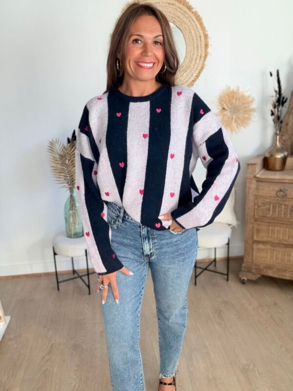 Pull Rayé en Maille Bouclée & Cœurs Brodés - Modèle Mandy